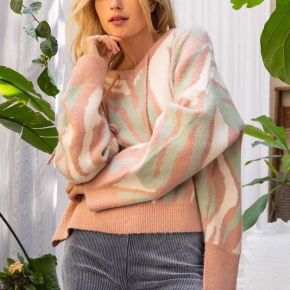 POL Zebra Print High-Low Hooded Sweater - Picture 4 of 5